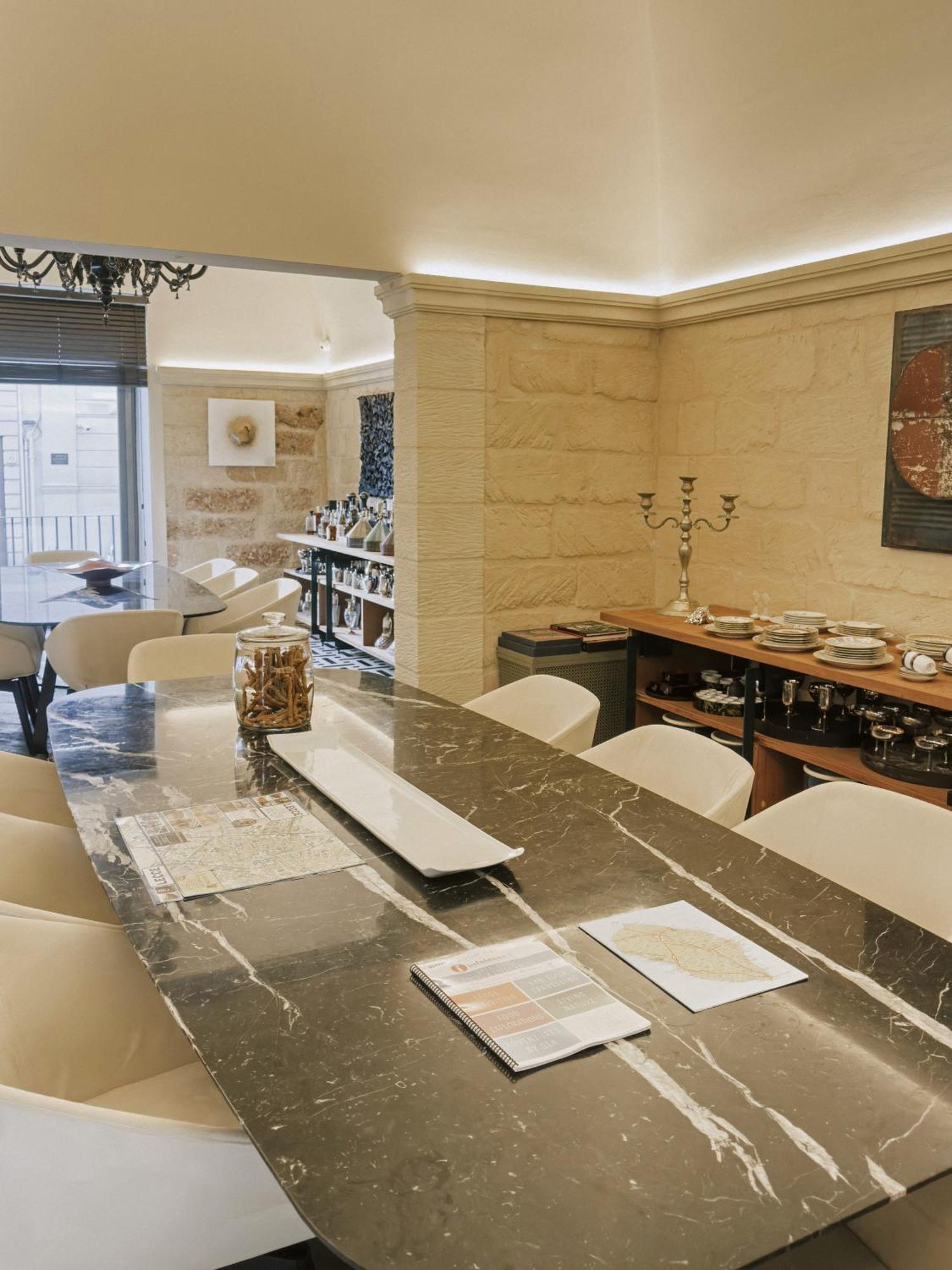 Casa 300Mila Hotel Lecce Buitenkant foto